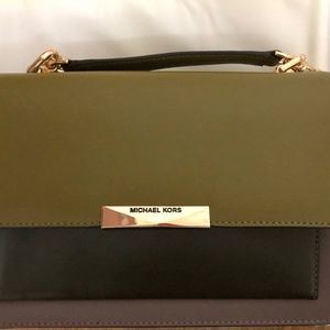 Jade Gusset Shoulder Bag